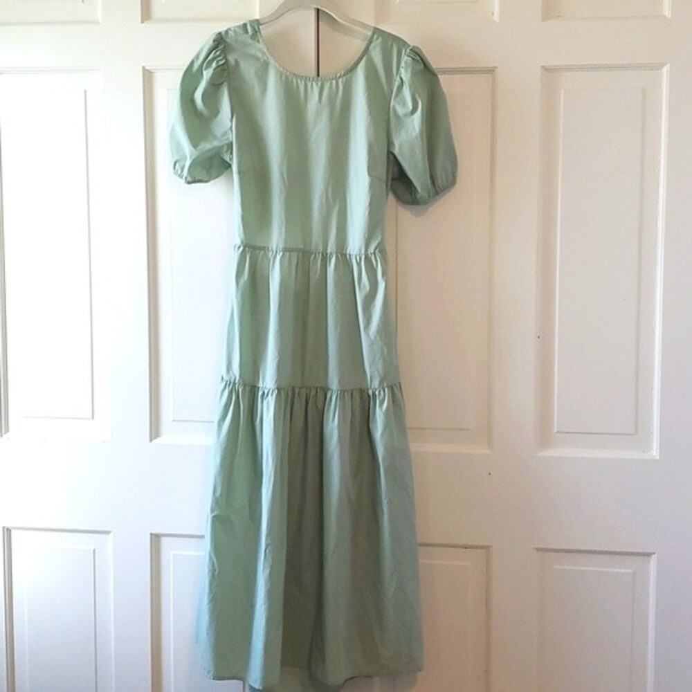 MOLLY GREEN TIERED MAXI DRESS OPEN BACK PUFF SLEEVES SAGE GREEN SZ LARGE COTTON